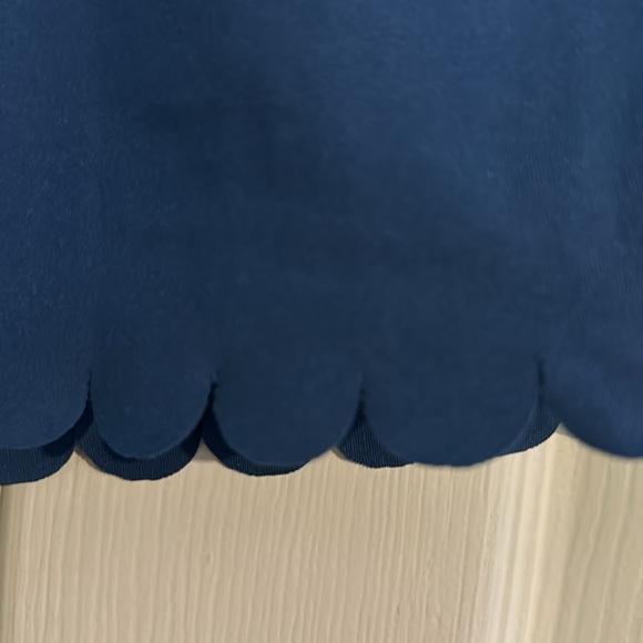 Crown & Ivy Scalloped Skort NWT - Medium - Picture 4 of 5